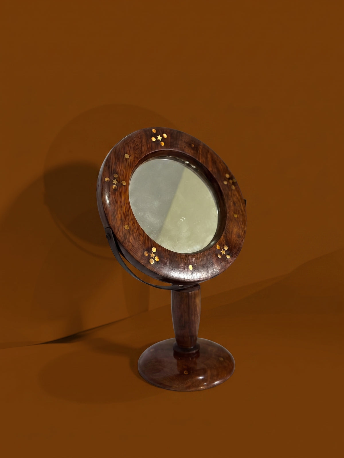 Wooden Handheld Vanity Mirror 🪞